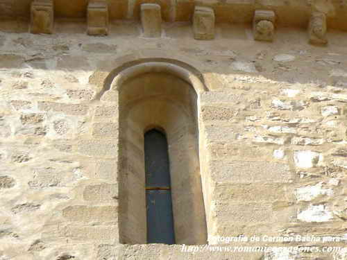 VENTANAL EN EL MURO SUR